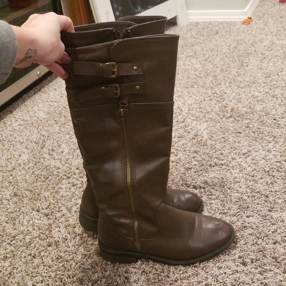 Brown boots